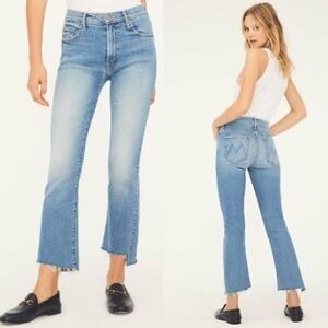 Mother Denim The Insider Crop Step in Light Wash Shoot to Thrill